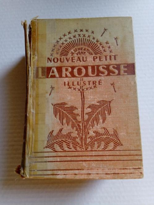 1924 - La Nouveau Petit Larousse illustre 1946 2ème guerre, Antiek en Kunst, Antiek | Boeken en Manuscripten, Ophalen of Verzenden