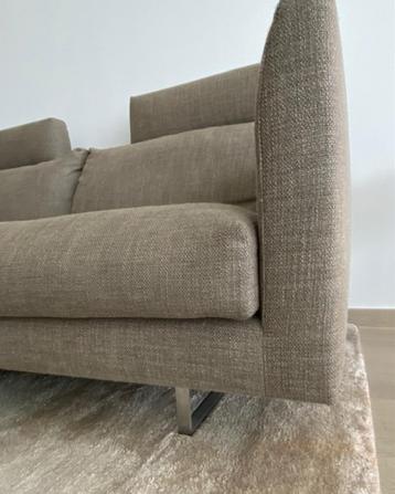 Zetel Montis : ruime 2-zit met hoofdsteun en poef beschikbaar voor biedingen