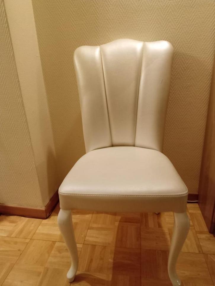 Magnifique Chaise Luxueuse couleur Perle, Maison & Meubles, Chaises, Comme neuf, Quatre, Enlèvement