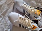 Sneakers Adidas Messi Maat 42 Nieuw, Kleding | Heren, Schoenen, Wit, Nieuw, Ophalen of Verzenden, Sneakers