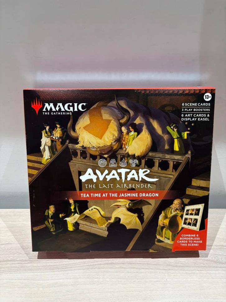 Magic: The Gathering Avatar The Last Airbender Scene Box, Hobby en Vrije tijd, Verzamelkaartspellen | Overige, Zo goed als nieuw