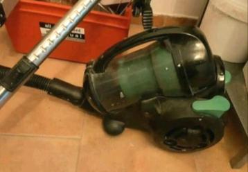 Beschikbare set: 1 Shredder + 1 Rowenta 1200W stofzuiger beschikbaar voor biedingen