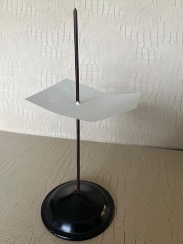 Bonnenprikker, tickethouder beschikbaar voor biedingen