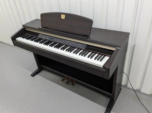 Piano Yamaha Clavinova CLP-130 en bois de rose, Muziek en Instrumenten, Piano's, Zo goed als nieuw, Piano, Bruin, Digitaal, Ophalen