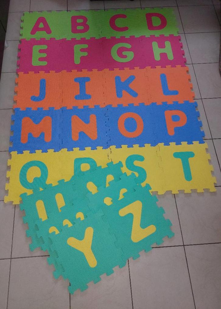 Puzzelmat ABC 24 stuks, Enfants & Bébés, Jouets | Éducatifs & Créatifs, Utilisé, Enlèvement