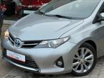 TOYOTA AURIS HYBRID 1.8I 99PK |NAVI | CAMERA | KEY LESS |, Auto's, Toyota, Euro 5, Zwart, Leder en Stof, Bedrijf