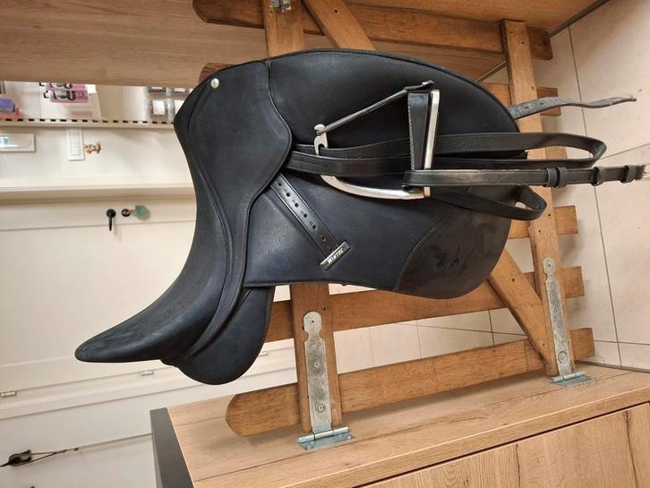 Wintec Isabell werth dressuurzadel, Dieren en Toebehoren, Paarden en Pony's | Zadels, Zo goed als nieuw, Ophalen