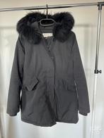 Zwarte winterjas met pels & capuchon, Maat 38/40 (M), Verzenden, Zwart, Venue