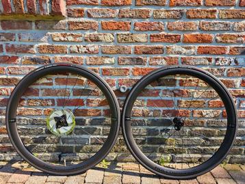 Paire de roues Hollowgram 35 TLR Carbon Disc - 500 km ! Shim