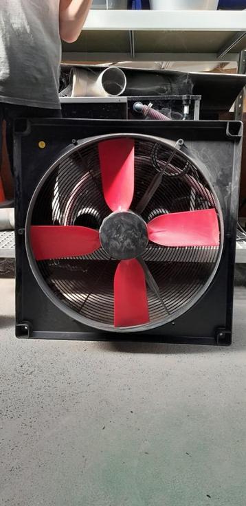 3 industriële ventilatoren + roosters