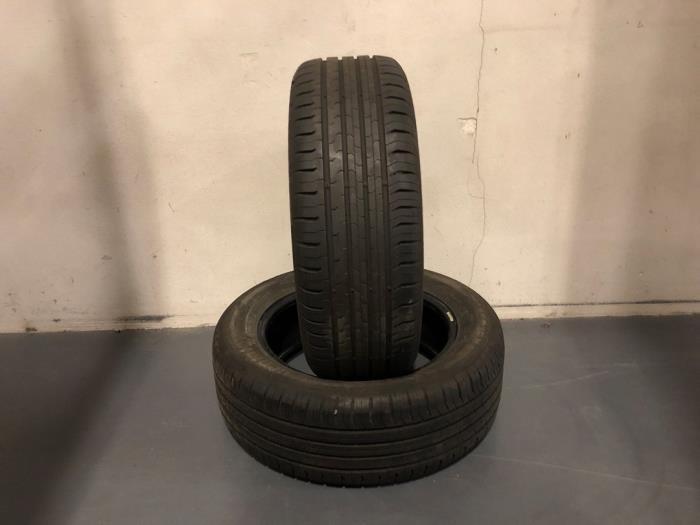 Kit pneumatiques d'un Volkswagen Golf, Autos : Pièces & Accessoires, Pneus & Jantes, Véhicule de tourisme, Utilisé, 3 mois de garantie