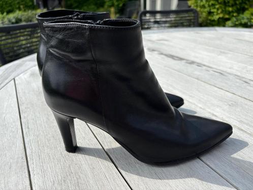 enkellaars Progetto mt 40  amper gedragen, zeer goede staat,, Kleding | Dames, Schoenen, Zo goed als nieuw, Lage of Enkellaarzen