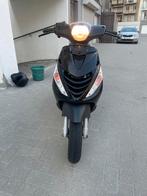 Ik verkoop dit omdat aant sparen ben voor me auto rijbewijs, Fietsen en Brommers, Ophalen of Verzenden, Zo goed als nieuw, Zip