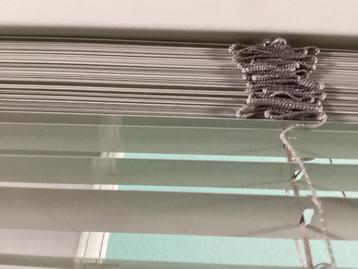 Luxaflex zonwering beschikbaar voor biedingen