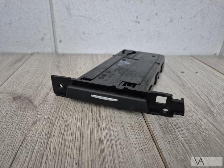 BMW 3 serie E90 E91 E92 E93 2005 - 2012 bekerhouder rechts, Auto-onderdelen, Interieur en Bekleding, BMW, Gebruikt, Ophalen of Verzenden