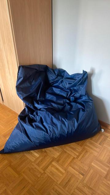 Zitzak donkerblauw beschikbaar voor biedingen