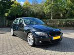 BMW 320d uit het jaar 2009, Auto's, Achterwielaandrijving, 1995 cc, 4 cilinders, Zwart