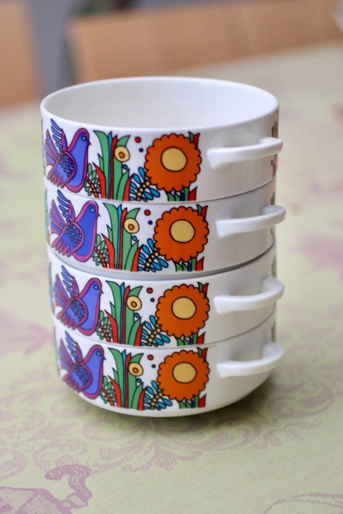 Boch Villeroy decor Acapulco 4 schalen  keramische handgreep, Antiek en Kunst, Antiek | Servies los, Ophalen of Verzenden