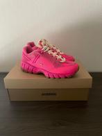 Nike Air Humara LX x Jacquemus – Pink Flash (Nieuw in doos), Ophalen, Zo goed als nieuw