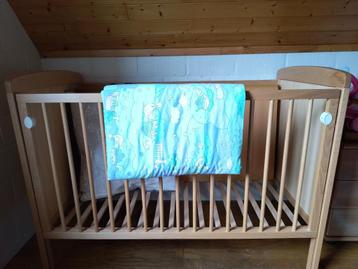 babybed hoogte regelbaar   +  matras en toebehoren aerosleep beschikbaar voor biedingen