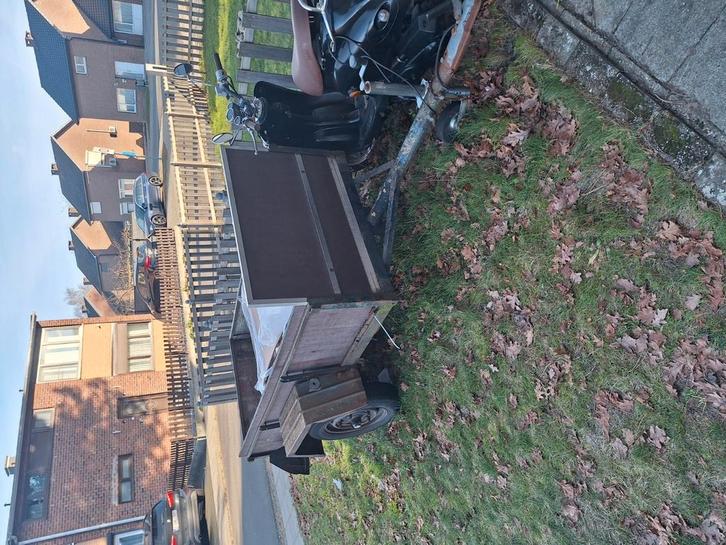 In goede staat verlichting werkt perfect met 2 nieuwe banden, Auto diversen, Aanhangers en Bagagewagens, Zo goed als nieuw, Ophalen of Verzenden