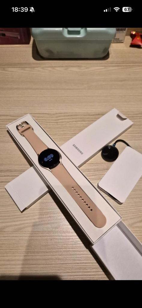 Galaxy watch 4, Bijoux, Sacs & Beauté, Montres connectées, Utilisé, Android, Rose, État, Enlèvement ou Envoi
