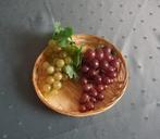 Mandje met vintage witte en blauwe druiven in kunststof, Ophalen of Verzenden