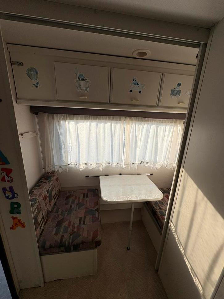Adria caravan - 750 kilo, Caravans en Kamperen, Caravans, Particulier, Adria, Ophalen
