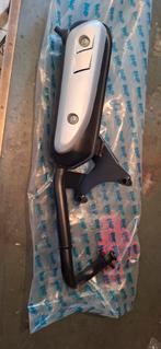 Nieuwe vespa lx50 2 takt uitlaat lx 50, Fietsen en Brommers, Ophalen of Verzenden, Zo goed als nieuw, Uitlaat, Vespa