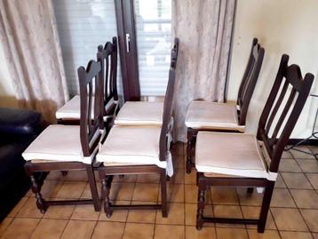 Stoelen beschikbaar voor biedingen