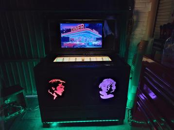 Bluetooth en mp3 jukebox in Wurlitzer kabinet prijsverlaging beschikbaar voor biedingen