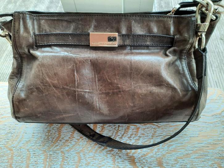 Mooie hand/schoudertas ARTHUR and ASTON, Handtassen en Accessoires, Tassen | Damestassen, Zo goed als nieuw, Schoudertasje, Bruin