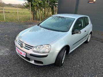 Volkswagen Golf V 1.4 essence CLIM Distri fait bien équipé beschikbaar voor biedingen