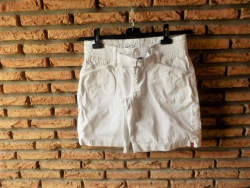 (10)- short femme t.38 blanc - esprit -, Kleding | Dames, Broeken en Pantalons, Zo goed als nieuw, Maat 38/40 (M), Wit, Kort, Ophalen of Verzenden