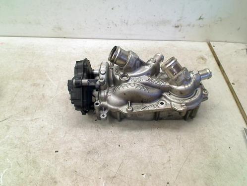 WATERPOMP MET THERMOSTAATHUIS Volkswagen T-Roc (05E907593), Auto-onderdelen, Airco en Verwarming, Volkswagen, Gebruikt