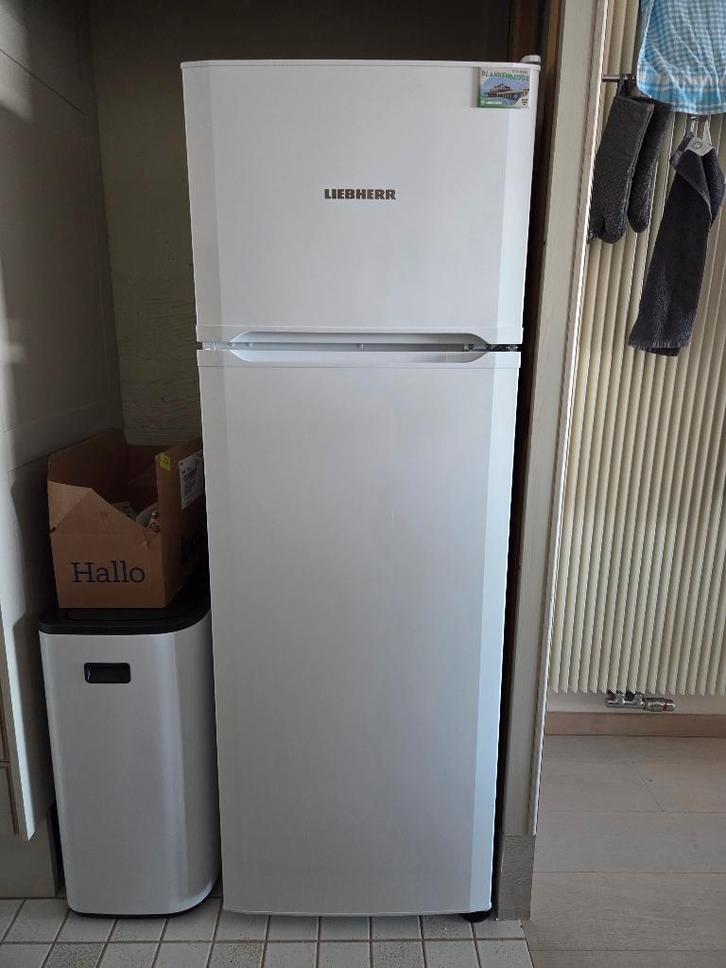 Ijskast met apart vriesvak, Elektronische apparatuur, Koelkasten en IJskasten, Zo goed als nieuw, Met aparte vriezer, Ophalen