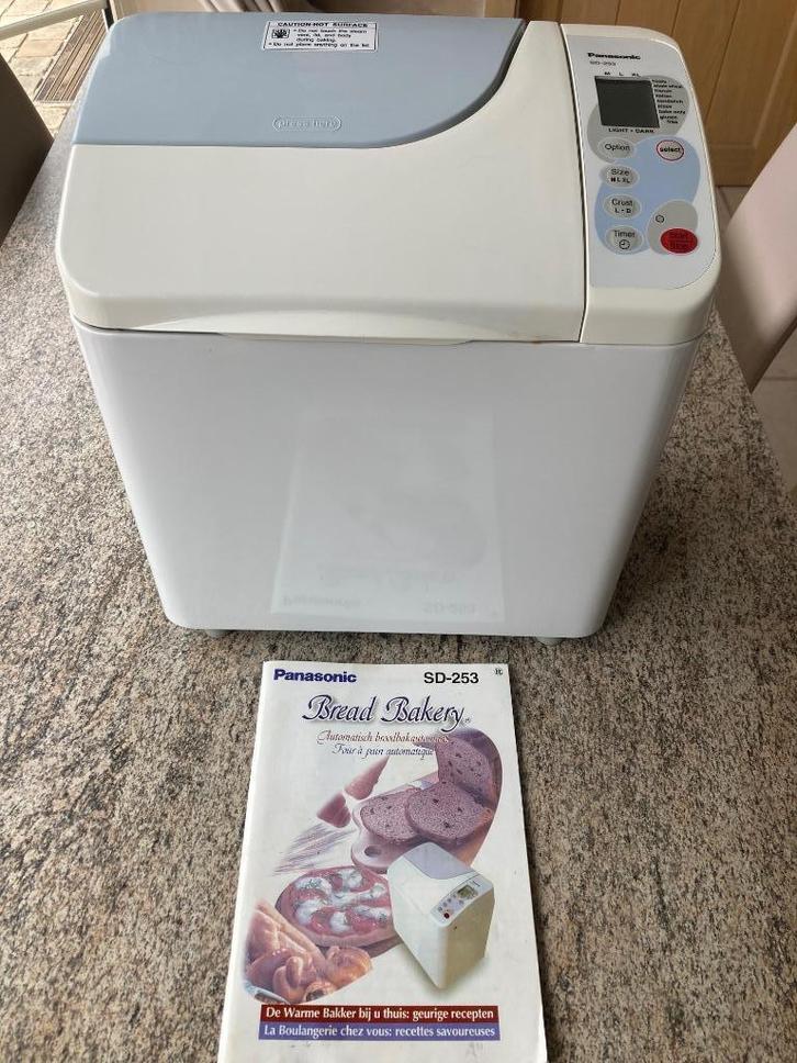 Broodbakmachine Panasonic SD-253 - zeer goede staat, Elektronische apparatuur, Broodbakmachines, Gebruikt, Ophalen of Verzenden