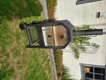 Barbecue / Pizzaoven  beschikbaar voor biedingen