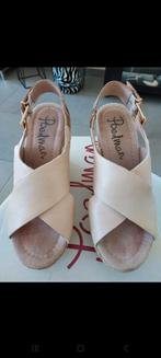 Nude roze leren sandalen met sleehak, maat 37, Kleding | Dames, Roze, Zo goed als nieuw, Ophalen