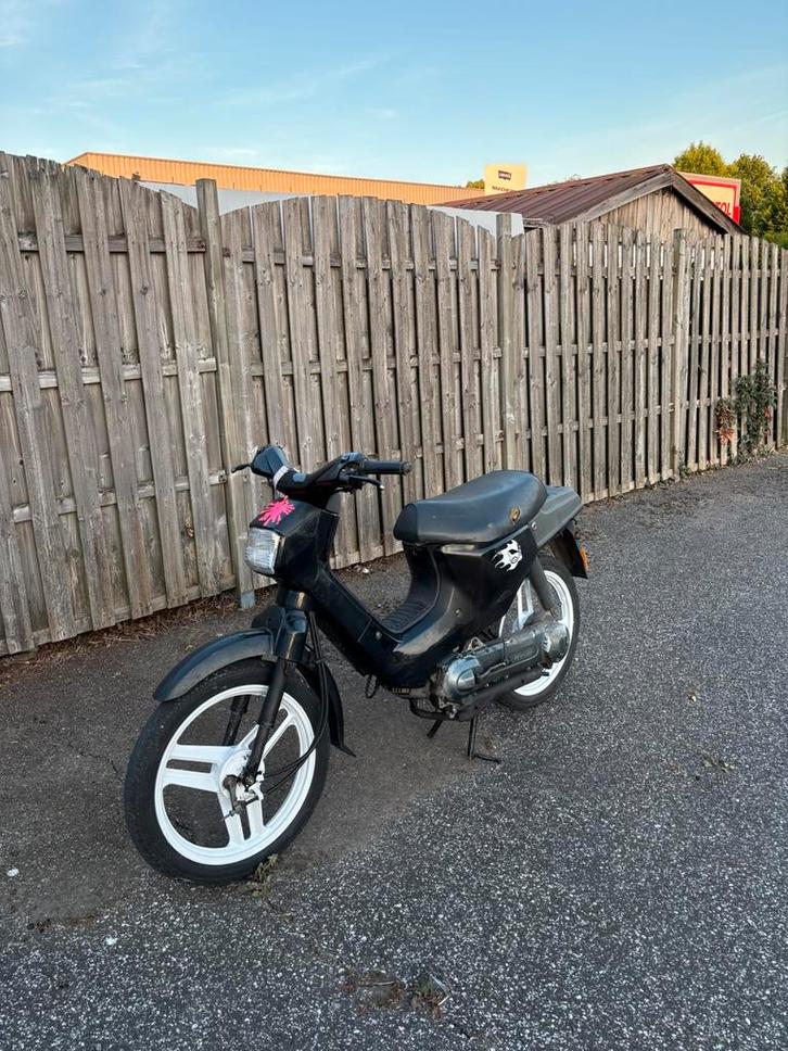 honda wallaroo, Fietsen en Brommers, Brommers | Tomos, Zo goed als nieuw, Ophalen