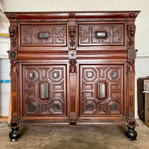 Meuble Flamant Style Renaissance XIX eme “tête de lion”, Antiek en Kunst, Antiek | Meubels | Kasten, Ophalen