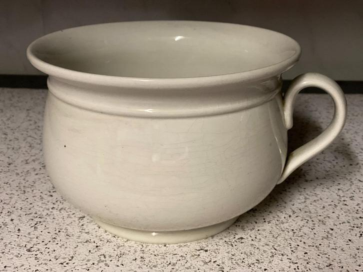 Porseleinen nachtpot/po Petrus Regout, Antiek en Kunst, Antiek | Porselein, Ophalen