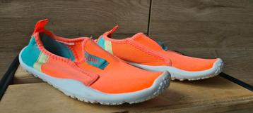 Waterschoenen maat 34-35 beschikbaar voor biedingen