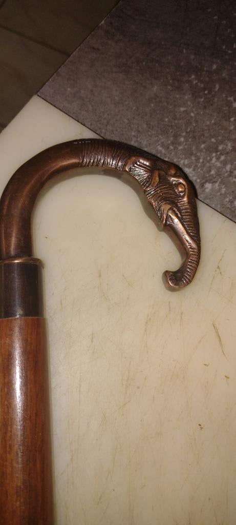 Canne pommeau Éléphant  ( bois de rose ), Antiquités & Art, Curiosités & Brocante, Enlèvement ou Envoi