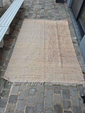 Beige tapijt 165x240 beschikbaar voor biedingen
