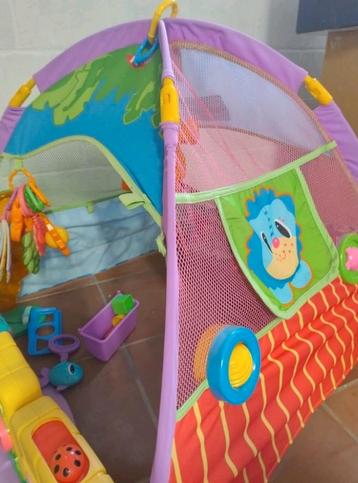 Playskool Let's Play Together Peek 'N Play Discovery Dome beschikbaar voor biedingen