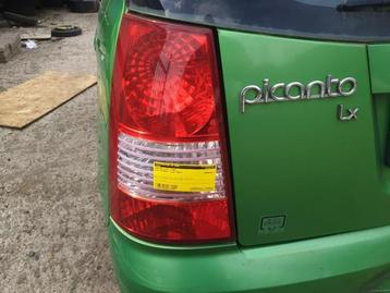 Achterlicht links van een Kia Picanto beschikbaar voor biedingen