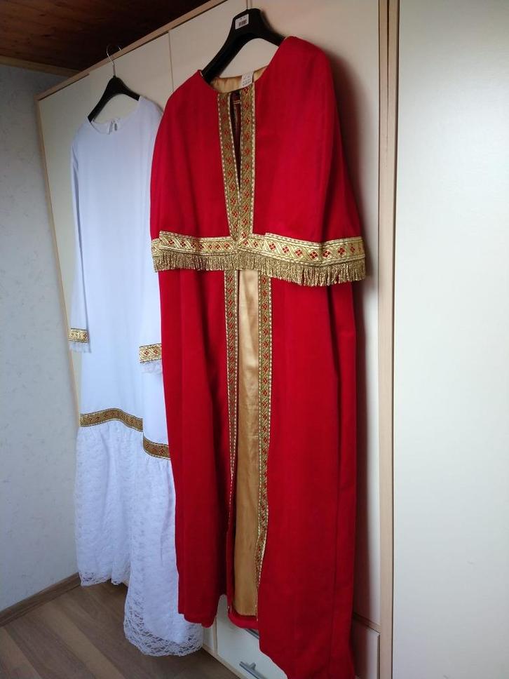Kostuum Sinterklaas en Zwarte Pieten (X2), Diversen, Sinterklaas, Gebruikt, Ophalen