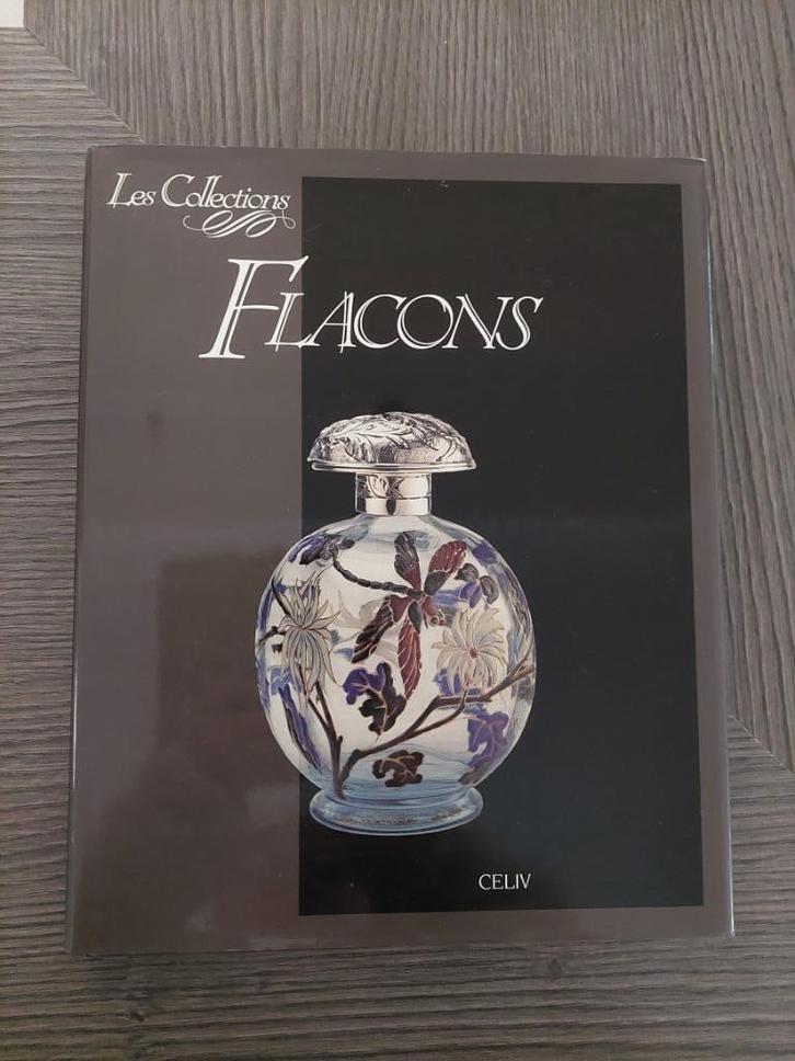 Flacons boek -Les Collections-, Antiek en Kunst, Antiek | Glaswerk en Kristal, Ophalen of Verzenden