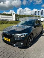 BMW 1-Serie 118i M Sport Schuifdak Shadow 2018 Zwart NAP, Carnet d'entretien, Cuir, Série 1, Noir